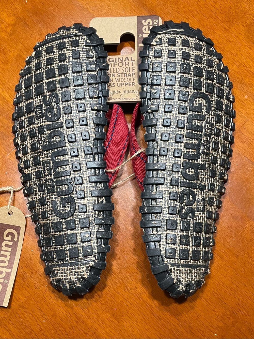Men's Gumbies Islander Canvas Flip-Flop Sandals - Red & Navy Blue - Picture 3 of 3